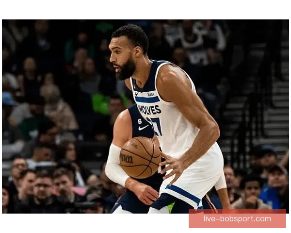 李凯尔：即使在爵士无球可打也不断提升技术 团队需围绕戈贝尔构建进攻体系