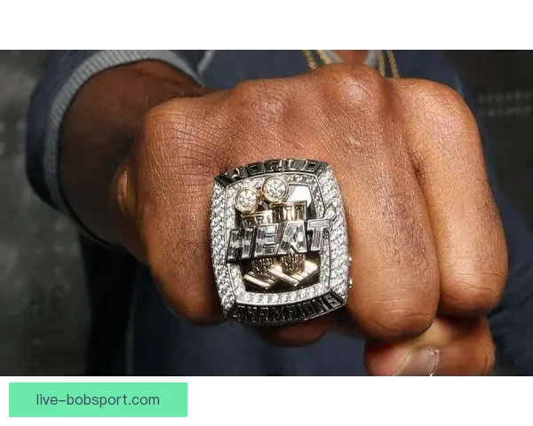 传奇魔术师豪夺二十枚冠军戒指湖人生涯独揽十一枚辉煌成就 传奇魔术师豪夺二十枚冠军戒指湖人生涯独揽十一枚辉煌成就